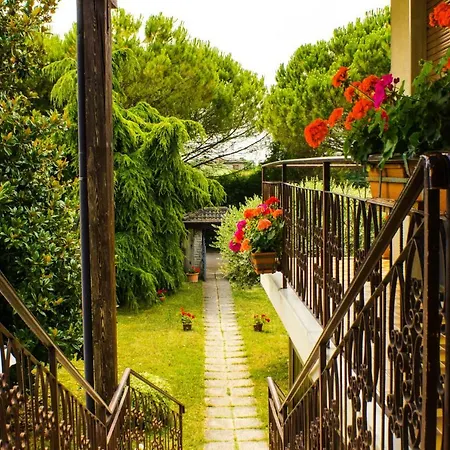 Airport Venice Diego 2 Bed & Breakfast