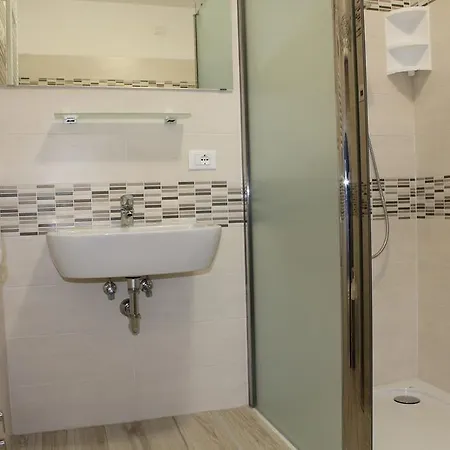 Bed & Breakfast Airport Venice Diego 2 3*